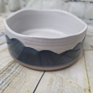 DEMDACO Woodland Hills Porcelain Bowl Blue Biege Appx 5 5/8"